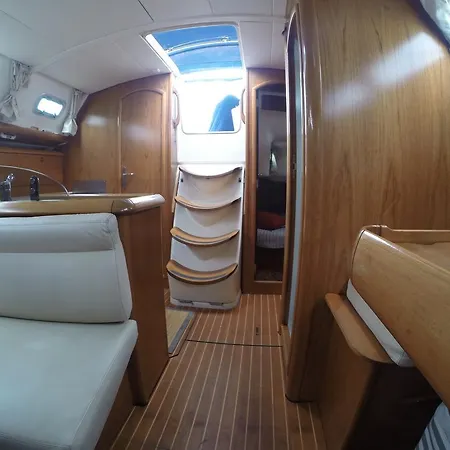 Ботель Unique Sailboat Xperience 2*